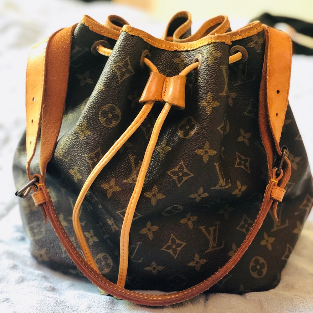 Authentic Louis Vuitton bucket bag
